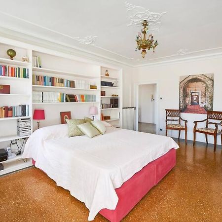 Ca' Fenice, Charming Apartment In San Marco, Sleep 7 Венеция Екстериор снимка