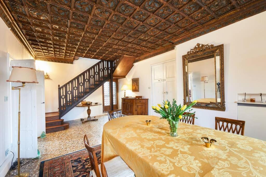 Ca' Fenice, Charming Apartment In San Marco, Sleep 7 Венеция Екстериор снимка