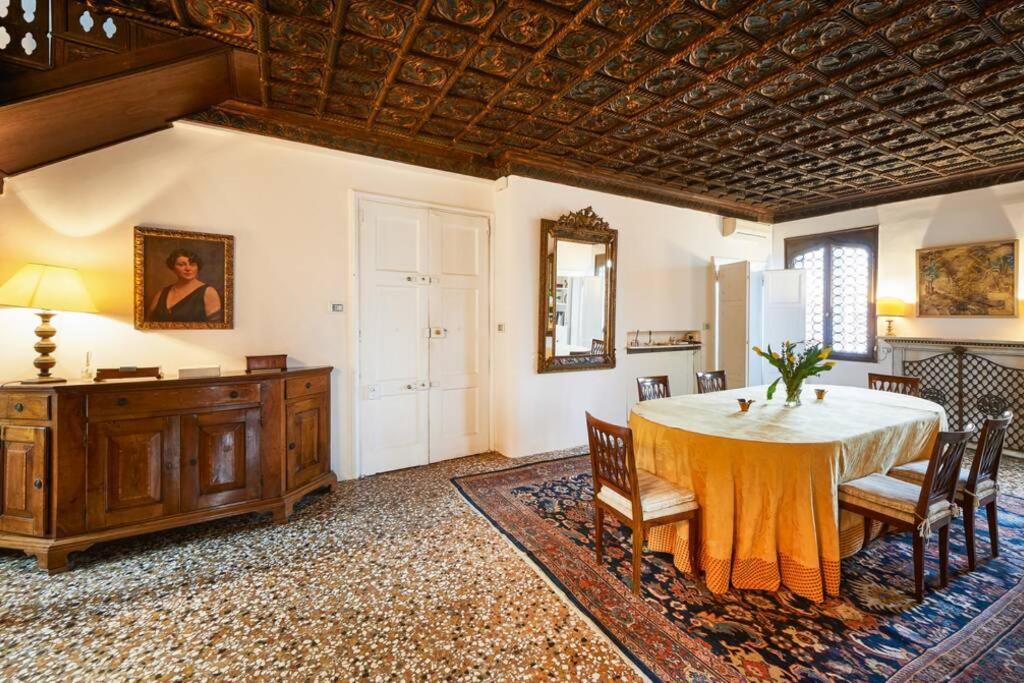 Ca' Fenice, Charming Apartment In San Marco, Sleep 7 Венеция Екстериор снимка